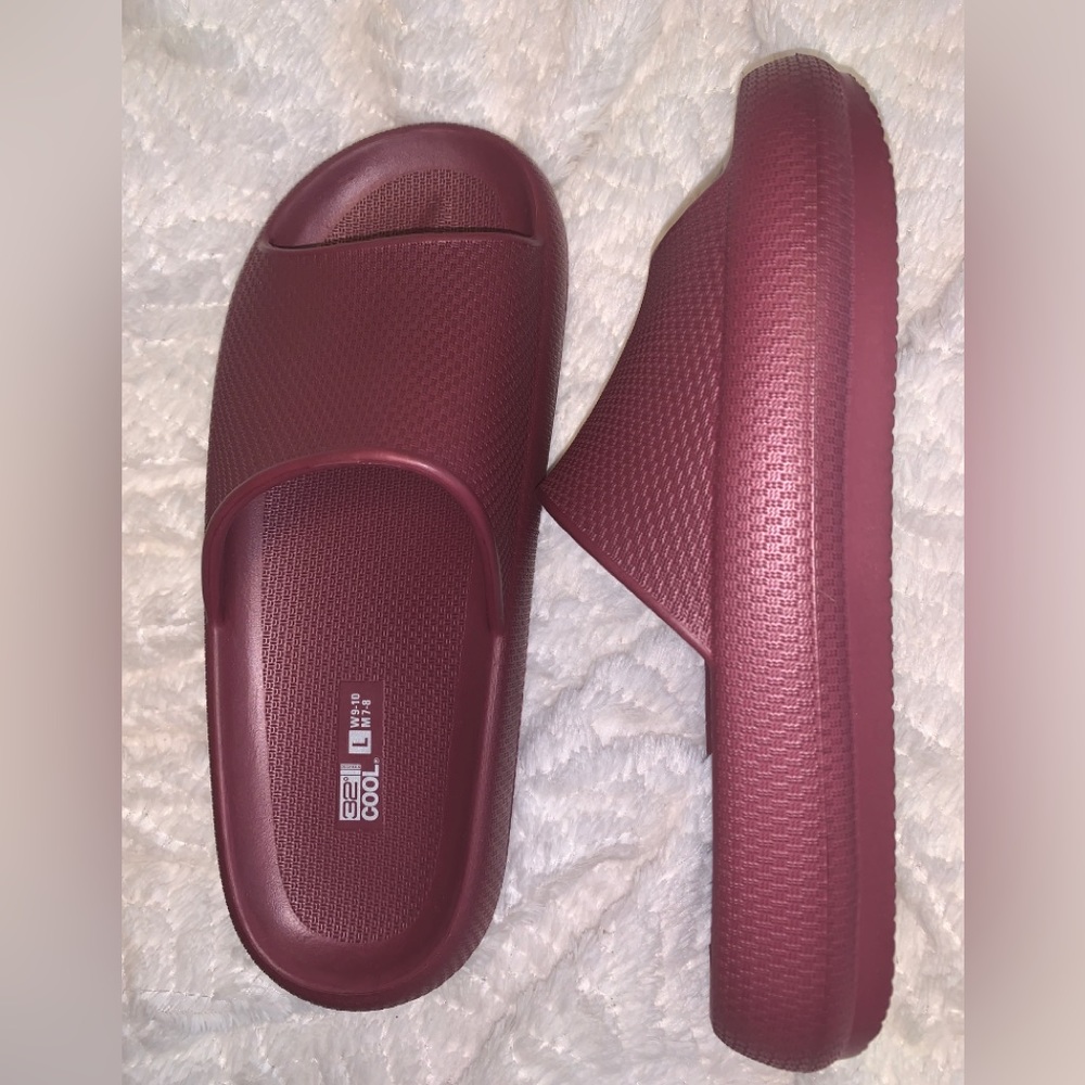 CUSHION SLIDES - Picture 3 of 5